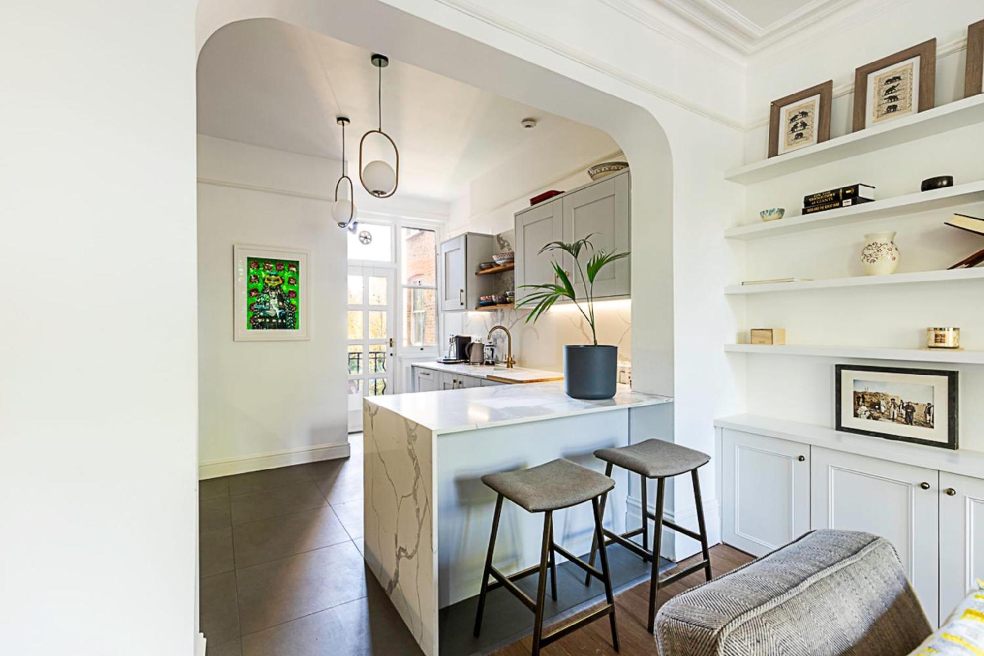Stunning Maida Vaile Apartment *