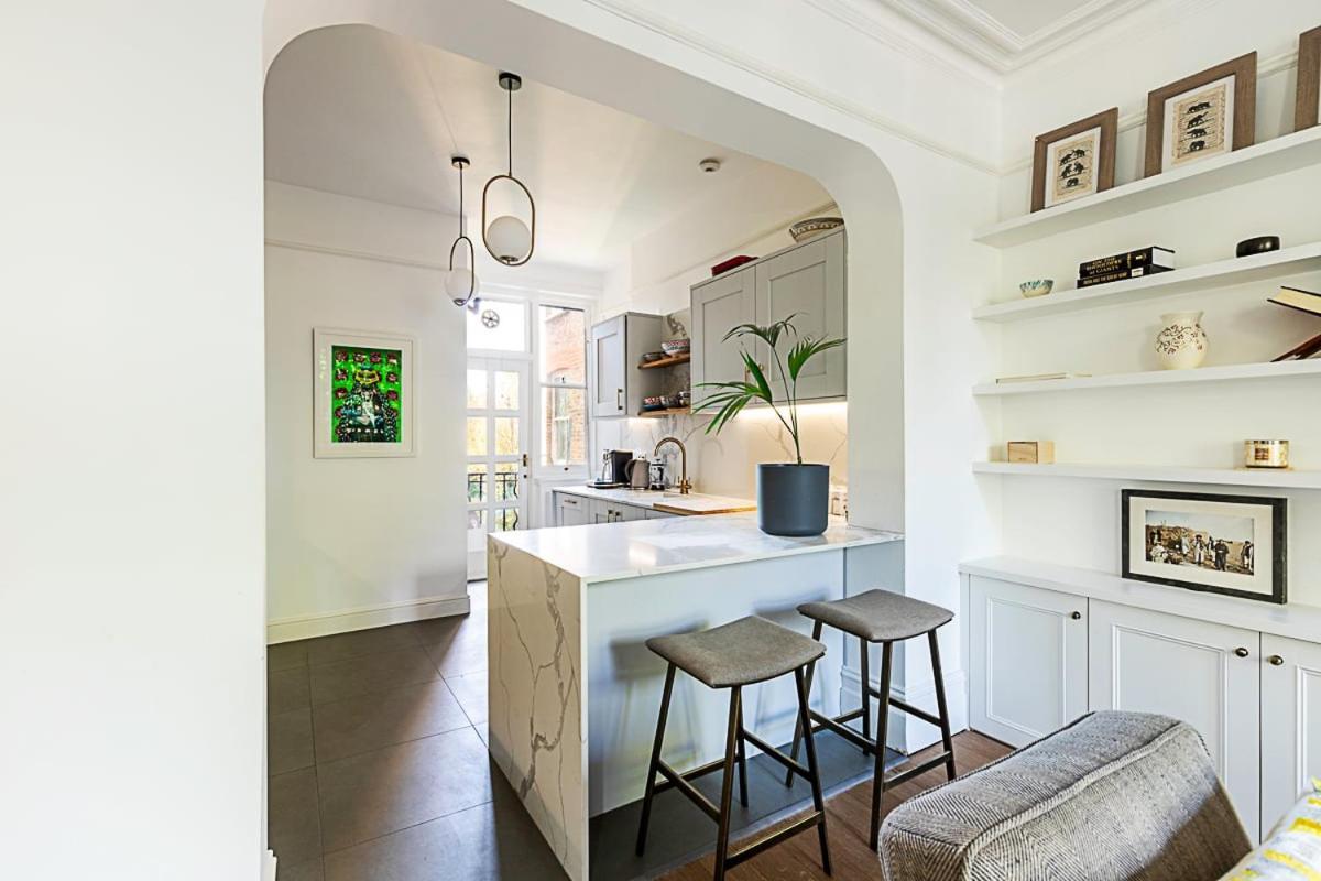 Stunning Maida Vaile Apartment *